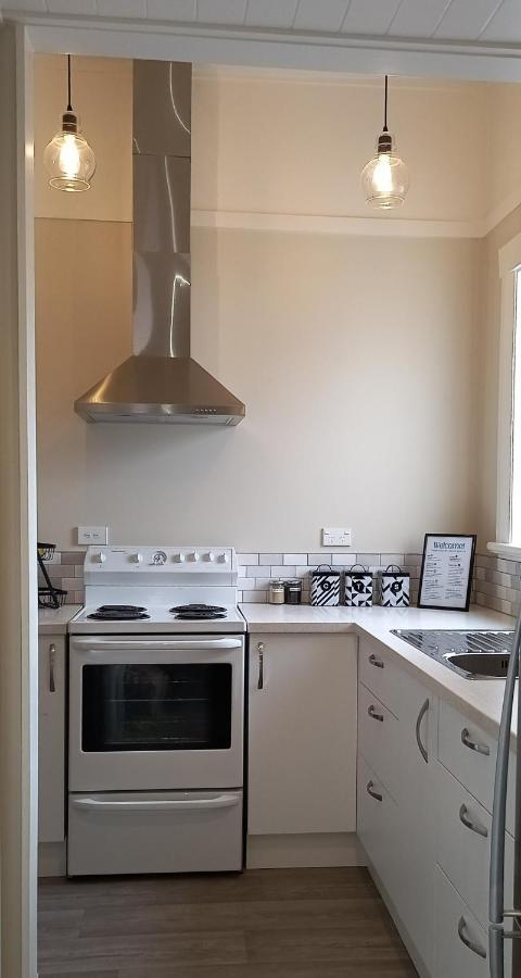 Character 2-Bedroom Unit Masterton Extérieur photo